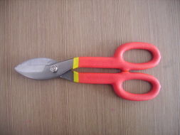 铁皮剪在公共航空运输中的应用——以张家港市青青五金工具厂为例